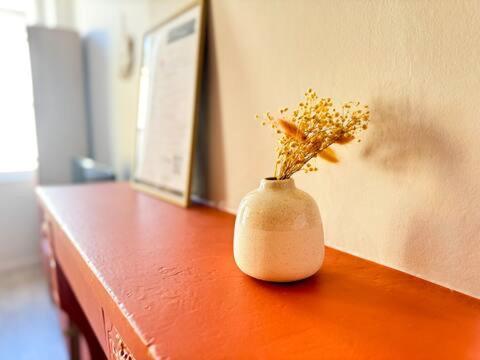 Food And Chill - Deux Appartements Hypercentre - 1 Theme Cinema - By Primo C0Nciergerie トゥールニュ エクステリア 写真